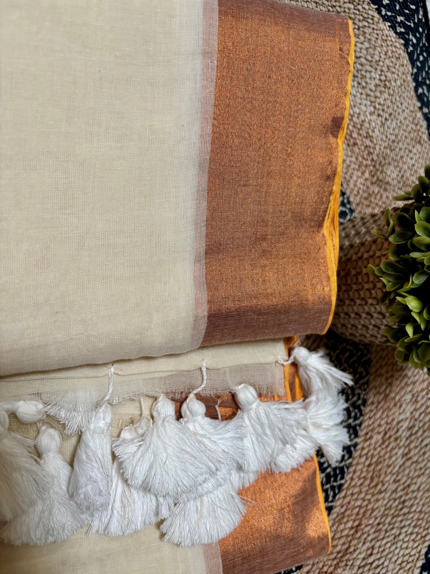 Plain Mul Cotton Saree With Copper Zari and White Tassel