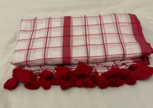 Check Mulcotton Saree with Red Tassel