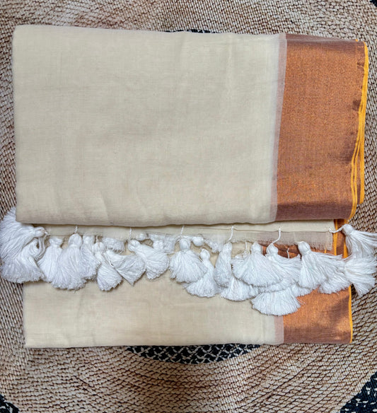 Plain Mul Cotton Saree With Copper Zari and White Tassel