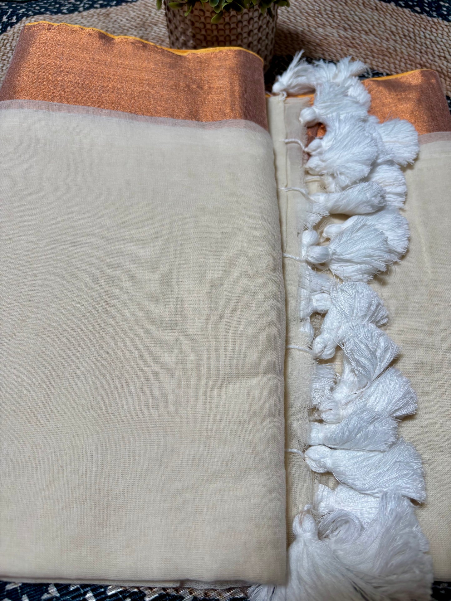 Plain Mul Cotton Saree With Copper Zari and White Tassel