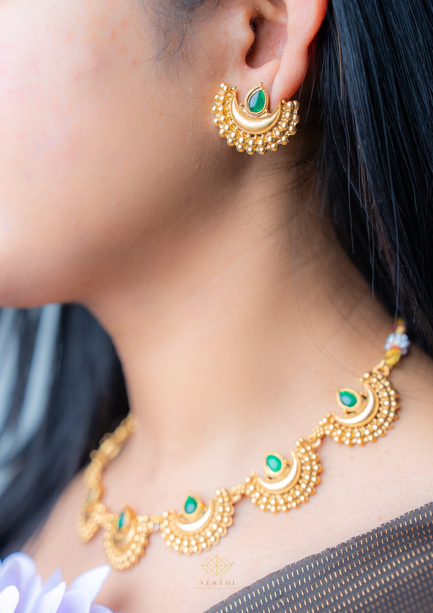 Chandra Green Choker